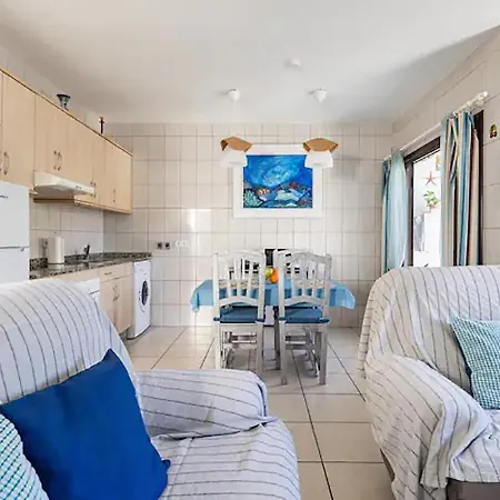 Casita De La Playa Apartment *